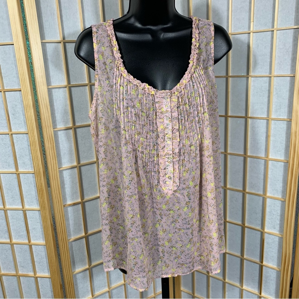 Freebird Lightweight Floral Sleeveless Blouse